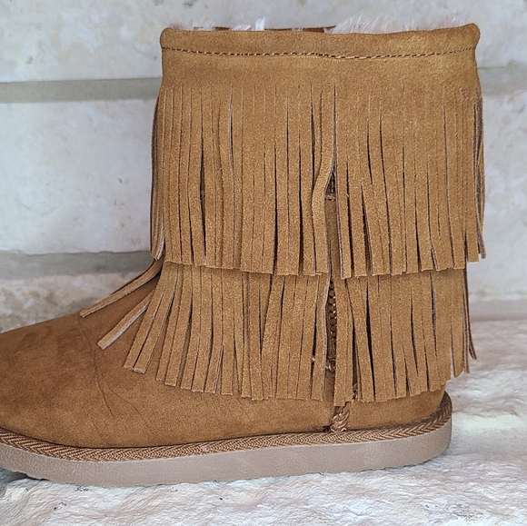 Fringed Boot with Fur Lining (Youth), Size 3 - Picture 2 of 7